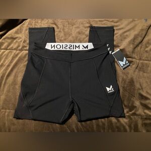 Mission Active, Aerial Crop Leggings, size large, vaporactive, thermoregulation